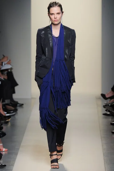 Look 12